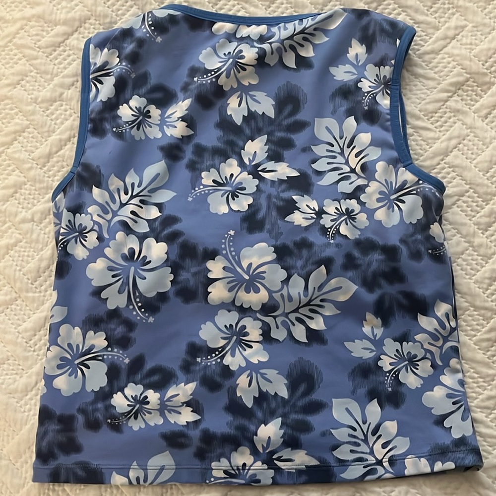 2 Hind Compression Tops💙🧡 - Picture 11 of 11